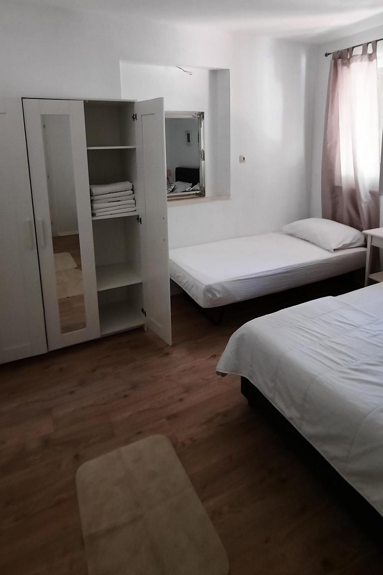 Apartments By The Sea Zuljana, Peljesac - 19080 Rom bilde